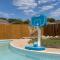 Poolside Retreat in Central SA - سان انطونيو