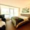Deluxe spacious bright 1bedr &1bathr new condo - 里士满