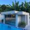 Casas com 2 ou 3 suítes (todas com ar split), com internet privativa 300MBPSno Residencial Nazareth, localizado a aproximadamente 80m da praia de Taperapuã (Arena Axé moi), com piscina, sauna, portaria 24hrs