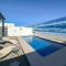 Modern 3BR Family Escape with Pool - 佩尼亚斯科港