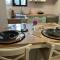 Apartments with parking space Rukavac, Vis - 8897