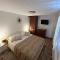 Apartments with parking space Rukavac, Vis - 8897