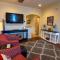 Mins to Ole Miss Private Yard Communal Pool Grill - 牛津