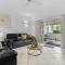 Cozy 3-Bedroom Oasis with Pool Access in Cairns