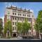 Surry Hills Loft-Style Heritage 1BR - Indoor Pool, Sauna & Gym