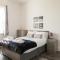 Reduction on Short stays - Perfect for Large Groups, 8min walk to Stadium, Comfy house with parking - 利物浦