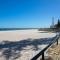 Tide & Pines - Beachfront Comforts by Moseley Square