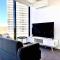 Lakeview 2b2b Stunning APT with free parking