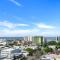 Axis One - Cairns City Base with Rooftop Pool & Spa - Cairns
