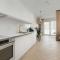 Old Town River Suite with Balcony & Parking Wrocław by Noclegi Renters - 弗罗茨瓦夫