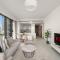 VayK - Stylish Canal-Front 2 BD Plus Maid in Al Wasl - Dubaj