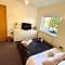 Contractor Haven- 3BDR Crew House, Free Parking, Fast WiFi & Private Garden