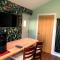 Y Caban-The Cabin-1 Bed-Sleeps 2-Parking-Fast Wifi - Llanelli