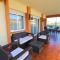 Chalet con piscina y barbacoa