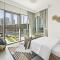 VayK - Chic 3 BD with Burj Khalifa Views in Downtown - Dubaj