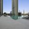 VayK - Chic 3 BD with Burj Khalifa Views in Downtown - Dubaj