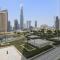 VayK - Chic 3 BD with Burj Khalifa Views in Downtown - Dubaj