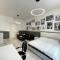 Vintage & Modern - best of both worlds in the heart of Prague - 布拉格