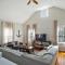 Charming Beach House Top Floor - Walk Everywhere - نورث بيتش