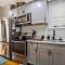 Charming Beach House Top Floor - Walk Everywhere - نورث بيتش