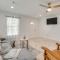 Walk to Cedar Creek Reservoir Gem with Fenced Yard - Ган-Баррель-Сити