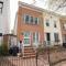 Sojourn Only 8 Blocks to Capitol and Private Patios - Washington