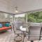 Fire Pit and Screened Porch Home in Jacksonville! - جاكسونفيل Fire Pit and Screened Porch Home in Jacksonville! - جاكسونفيل