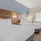 Best Western Plus Lake Elsinore Inn & Suites