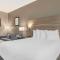 Best Western Plus Lake Elsinore Inn & Suites
