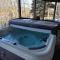 Coopers Run Five Bedroom Log Home with Hot Tub Pool Table and Views - Мак-Генри