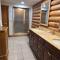 Coopers Run Five Bedroom Log Home with Hot Tub Pool Table and Views - Мак-Генри