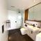 Sub Penthouse - Large Luxury 2 Bedroom Apartment