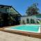 Casa Sol Nascente - Próxima ao Centro com Piscina e Ar Condicionado - Ubatuba