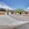 Pool with Waterslide Lake Havasu City Home - 哈瓦苏湖城