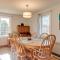 Charming Farmhouse Walk to Village and Trails! - East Burke
