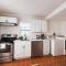 Entire Family-friendly Cozy Unit , Metro walk - روكفيل