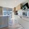 Mobil-home tout confort 6 pers, 200m plage, piscine chauffée, 2 SDB, Jullouville. - FR-1-361A-58