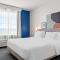 Spark by Hilton Selma