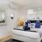 Jo Leo - Camps Bay Lux Villa with views & pool - 开普敦