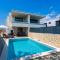Villa Larus on Island Krk for 6 people with sea view & only 500 m from the sea - 马林斯卡