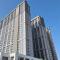 Vserve 2BR Perfect Blend of Luxury Comfort & Convenience - Dubaj