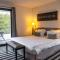 Hotel 202