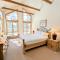 Quicksilver 1608 by SummitCove Lodging