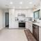 5BR Oasis with Pool, Arcade, Sauna - La Mesa