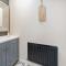 3BR Home with Hot Tub and Garden - 托顿
