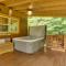 Mtn-View Warne Cabin Hot Tub, Wine Cabinet!