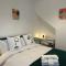 Private main door Two Bedrooms Apartment - 爱丁堡
