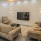 Luxury Jacuzzi Apt with AUC View - Kairo
