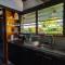 Toahere Beach House - Beachfront - Pool - Pontoon - Paui