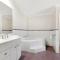 Water Lane - Swimming Pool - 4 Mins Walk to Bay